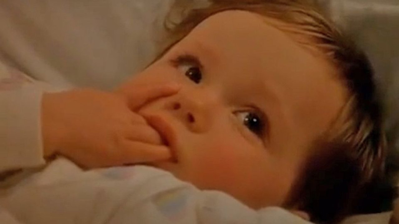 Trois hommes et un couffin Bande-annonce VF