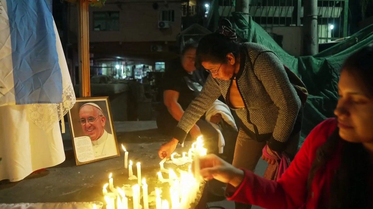 Argentinos prestam homenagem ao Papa Francisco em Buenos Aires