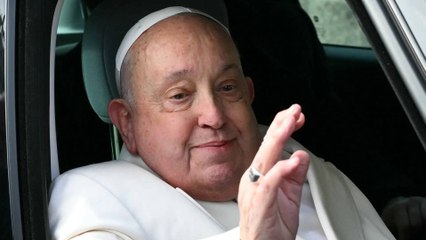 VIDEO | Revelan las primeras imágenes del papa Francisco en el féretro