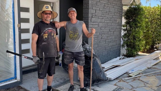 90s actors Jeremy London and Corin Nemec do yardwork for hurricane victims