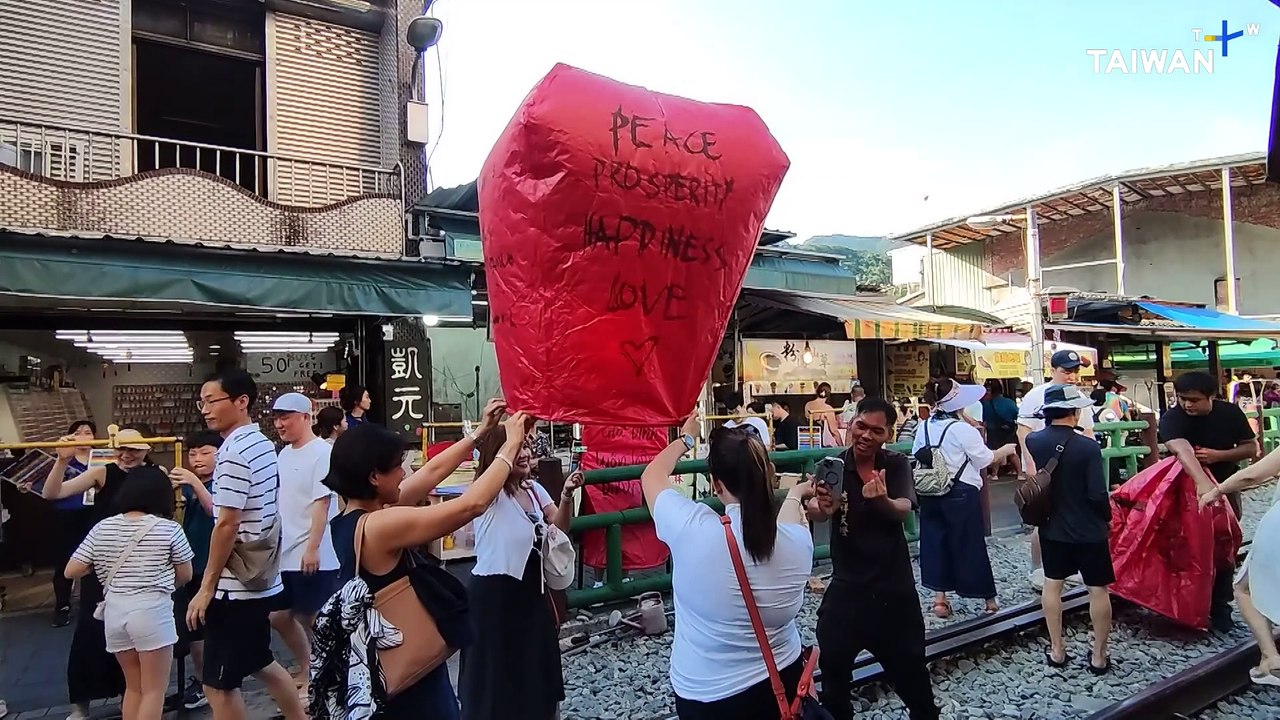 Opposition Leaders Meet To Discuss Taiwan's Democracy, U.S. Tariffs