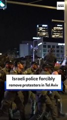 Israeli police forcibly remove protesters in Tel Aviv