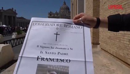 ?Il Signore ha chiamato a S? il Santo Padre?, la copia dell?Osservatore Romano distribuita a San Pietro