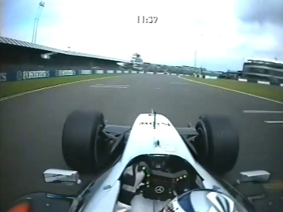 F1 – Kimi Räikkönen (McLaren Mercedes V10) Onboard – Great Britain 2002