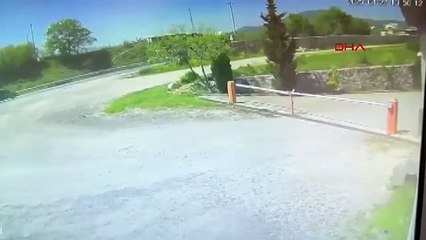 Dehşet anları kamerada! Yolcu otobüsü böyle devrildi