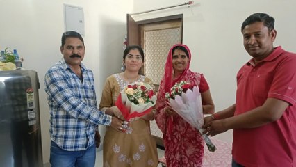 दुकानदार की बेटी बनी आईएएस अफसर