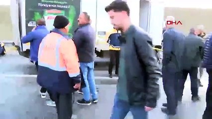 Yolcu minibüsü ile kamyonet çarpıştı: Çok sayıda ölü ve yaralı var