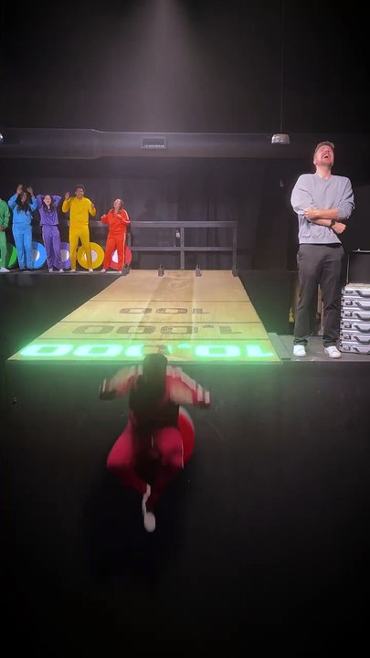 _10_000 Human Shuffleboard