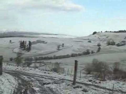 Neige du 1er mai dans le cantal