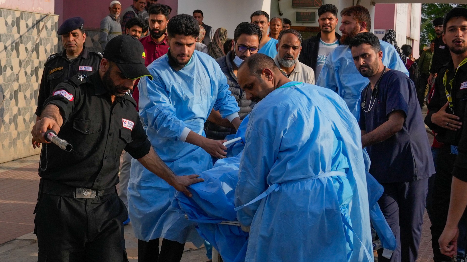 Decenas de muertos tras un ataque con disparos contra turistas en Cachemira