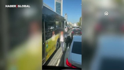 İETT'ye bağlı özel halk otobüsü şoförü trafikte bıçakla tehditler savurdu