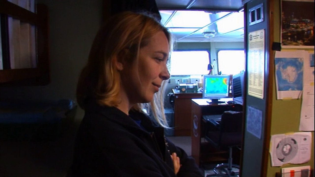 Whale Wars_S01E03_In Den Schlagzeilen