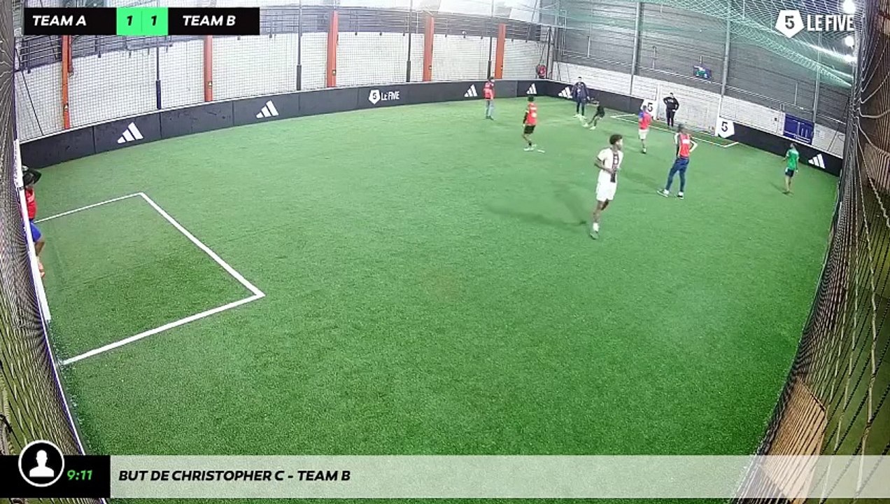But de Christopher C - Team B