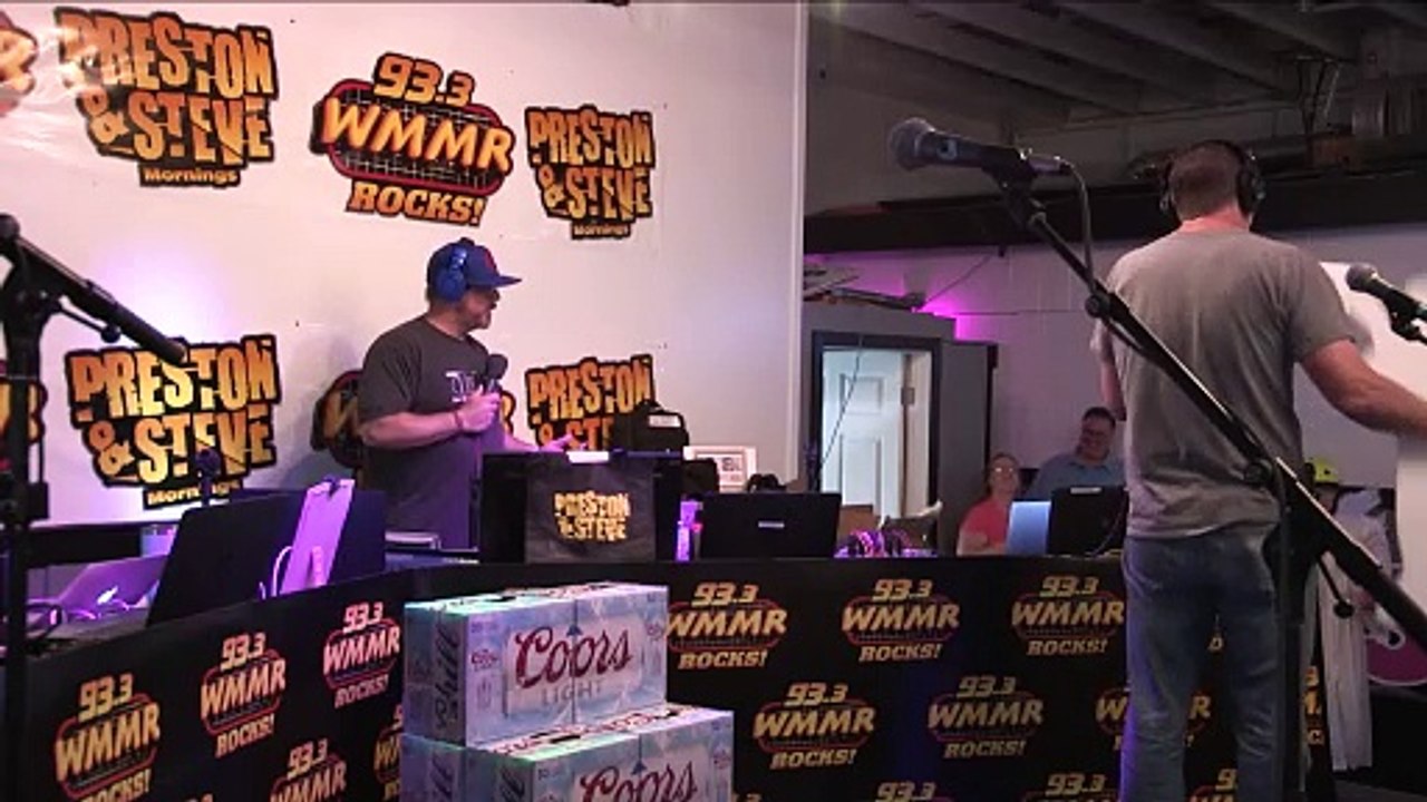 Keenan's 2022 - Crowd Surfing