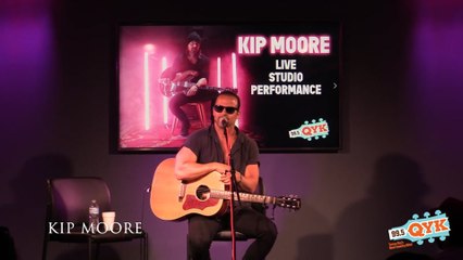 Kip Moore Question: Mountains or the Ocean?