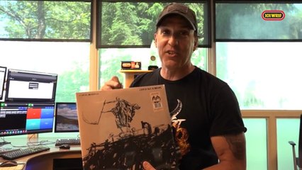 Meltdown Unboxing Avenged Sevenfold's "Life is But a Dream"