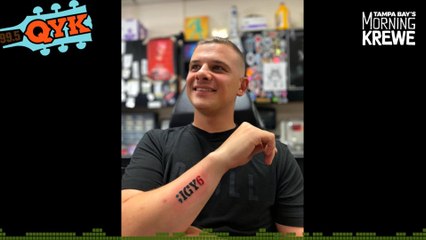 Air Force Veteran Honored By His Girlfriend For Military Monday