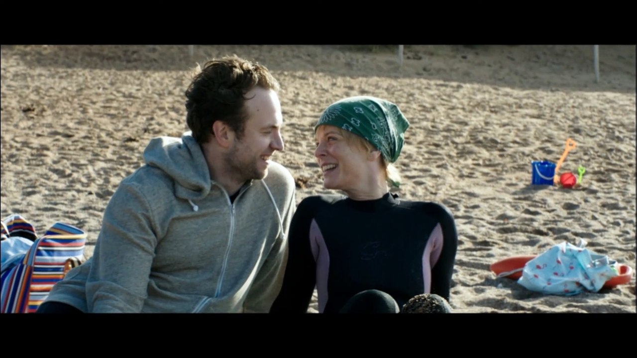 Gib den Jungs zwei Küsse | movie | 2016 | Official Trailer