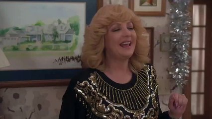 Goldbergs featuring Phillie Phanatic