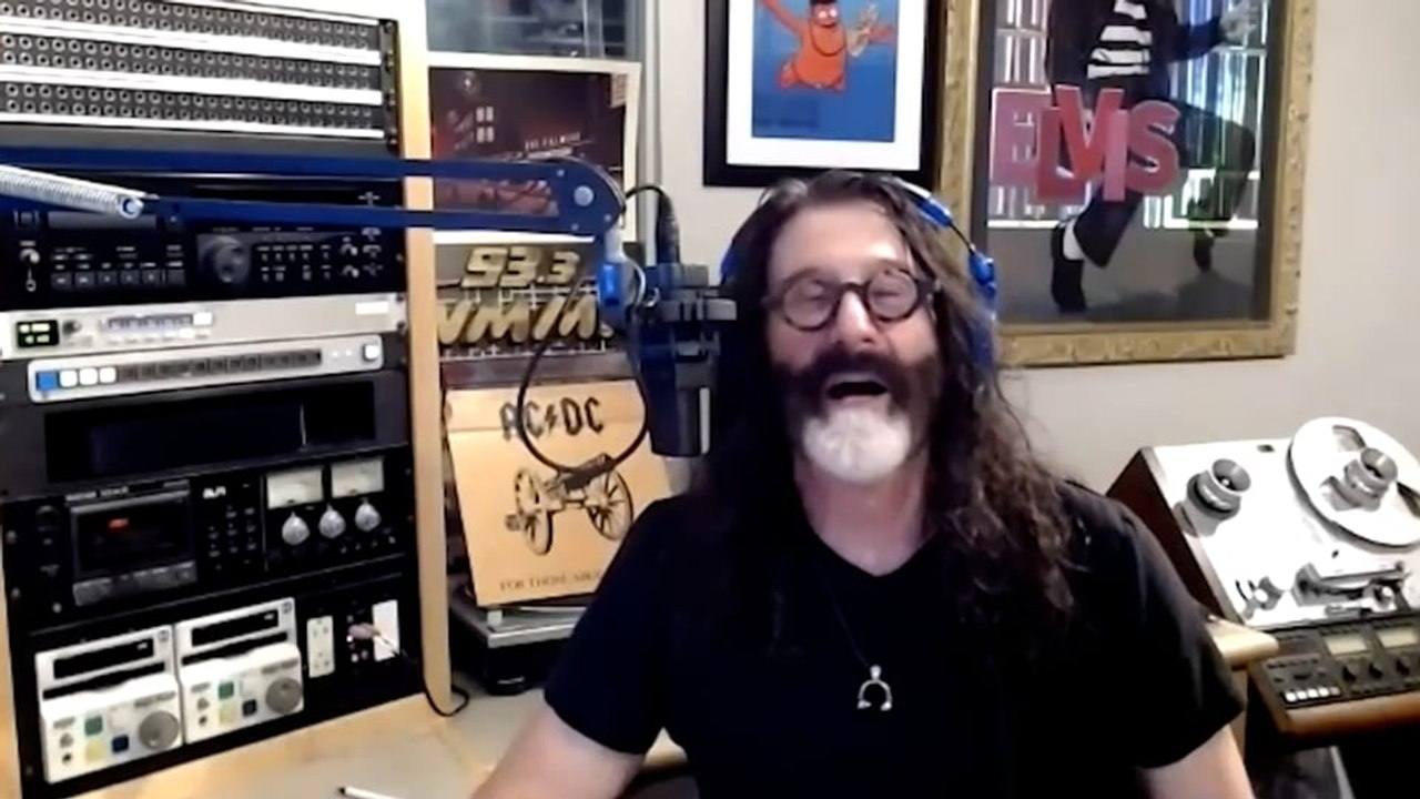 Pierre Robert interviews Brian Johnson of AC/DC