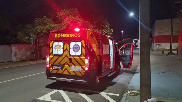 Ao descer escada, cadeirante sofre queda em imóvel e fica ferido