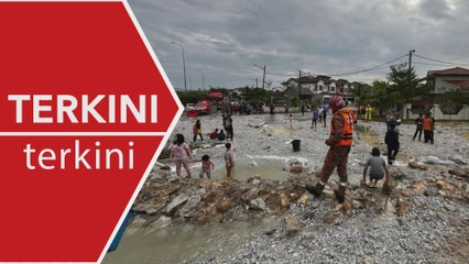 [TERKINI] Kolam tadahan pecah, Saujana Utama dilanda banjir kilat