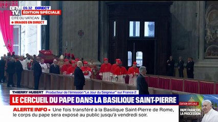 Le cercueil du pape François entre dans la basilique Saint-Pierre