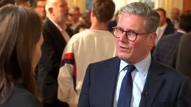 Keir Starmer urges public to reclaim English flag from Southport rioters