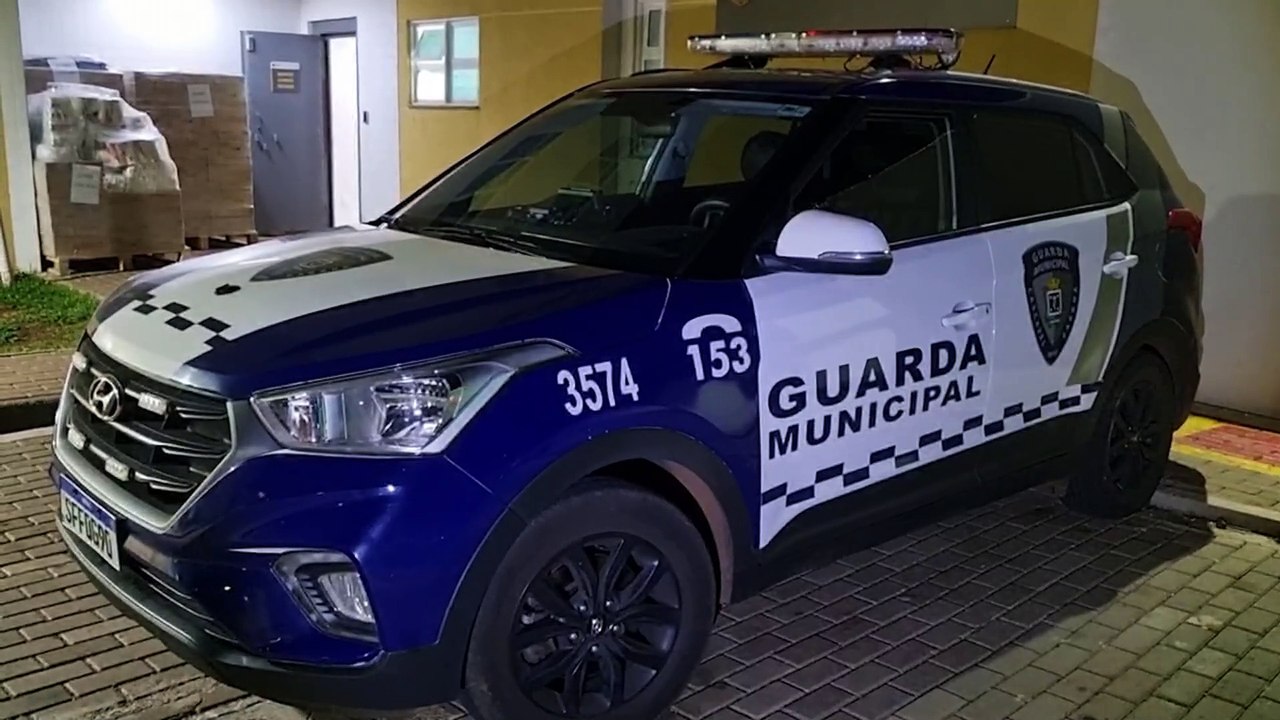 Cidadão promove quebra-quebra em casa, ameaça esposa e acaba preso