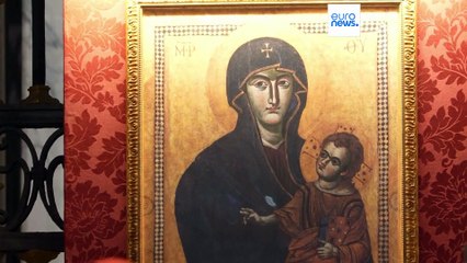 Rom: Gläubige beten gemeinsam den Rosenkranz für Papst Franziskus