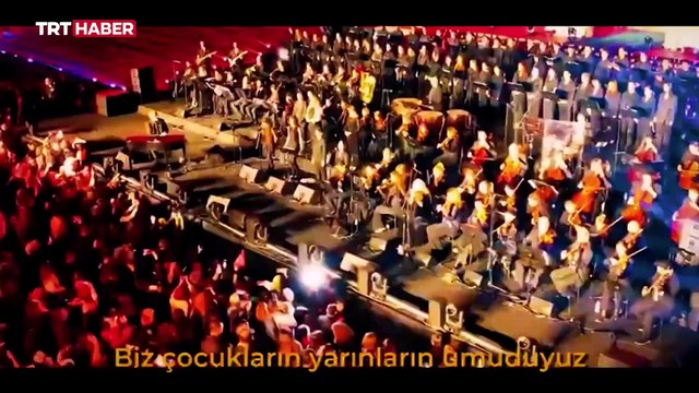 Yücel Arzen 23 Nisan Marşı na klip çekti