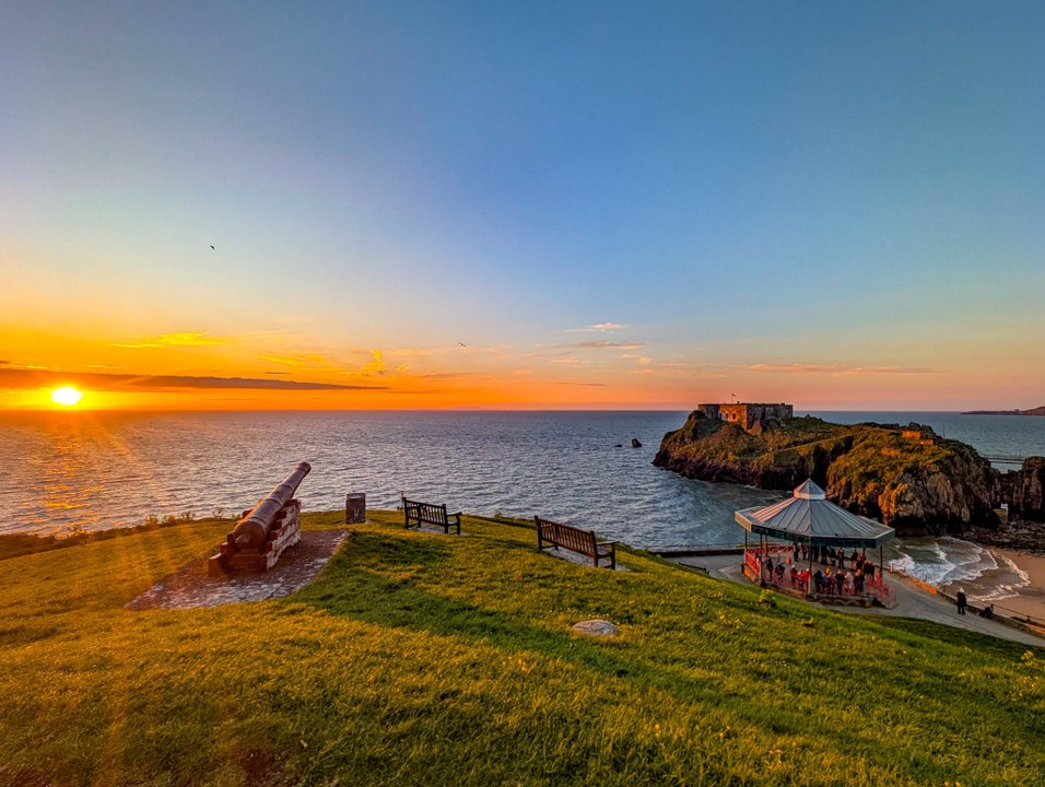 Tenby Easter Sunday sunrise 2025