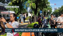 Warga Serbu Balai Kota Jakarta Serahkan Dokumen Lamaran Kerja sebagai Petugas PPSU