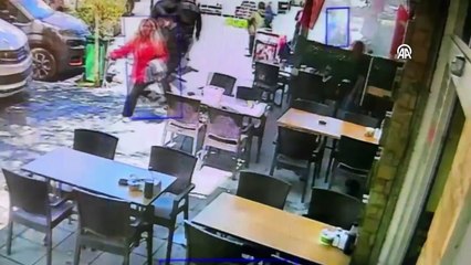 Deprem anı güvenlik kamerasına yansıdı