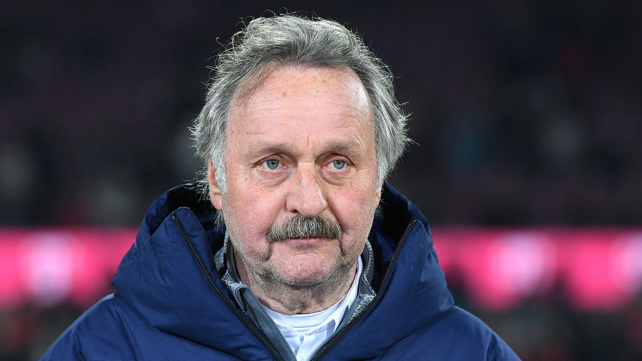 Neururer: 'Schalke braucht jede Woche einen neuen Trainer'