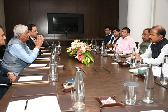 मुख्यमंत्री विष्णुदेव साय से SizeUp कंपनी के प्रमुख ने मुलाक़ात