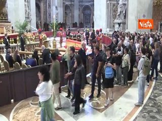 Addio a Papa Francesco, la salma del Santo Padre esposta nella Basilica di San Pietro