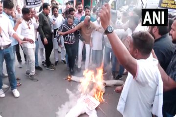 पहलगाम में हुई आतंकी घटना का विरोध