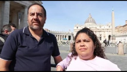 Papa, i fedeli a San Pietro: un momento davvero molto toccante