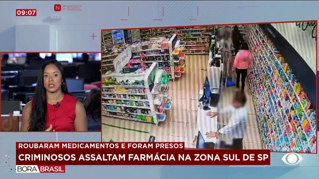 Dupla assalta farmácia e faz funcionários reféns em SP