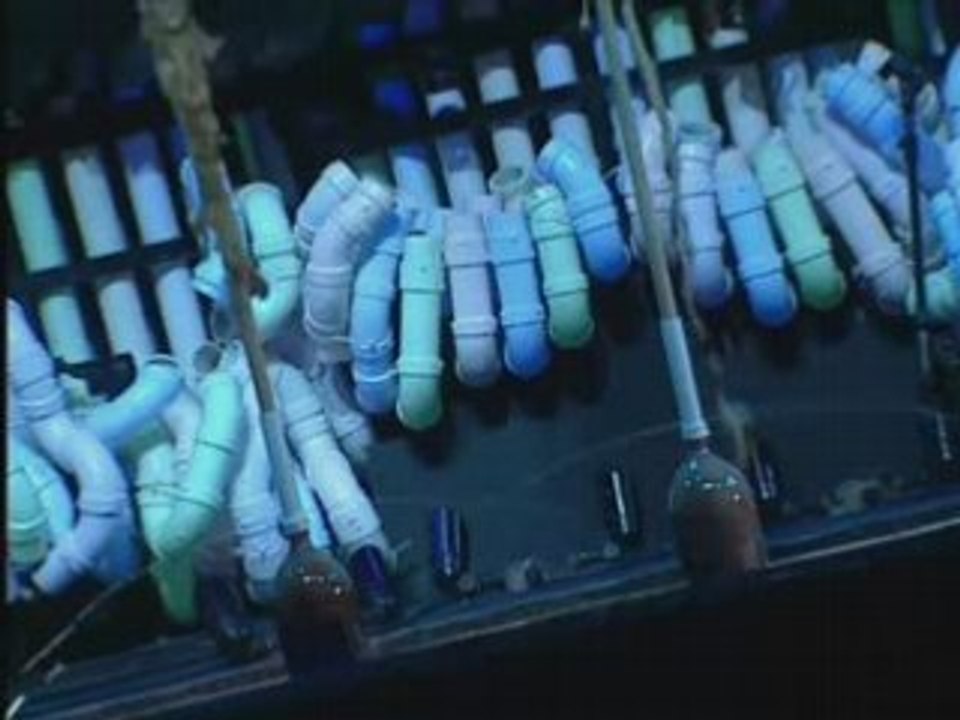 Blue Man Group - Eepybird Mentos Experiment