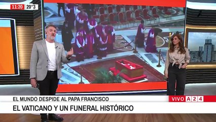 Una mujer logró saltar el protocolo para despedir a su amigo el papa Francisco