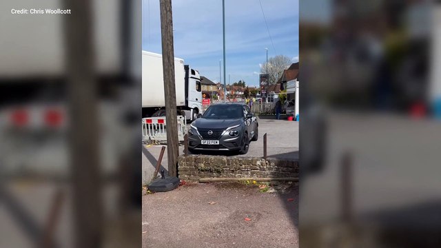 Traffic 'chaos' as road closure enters sixth day