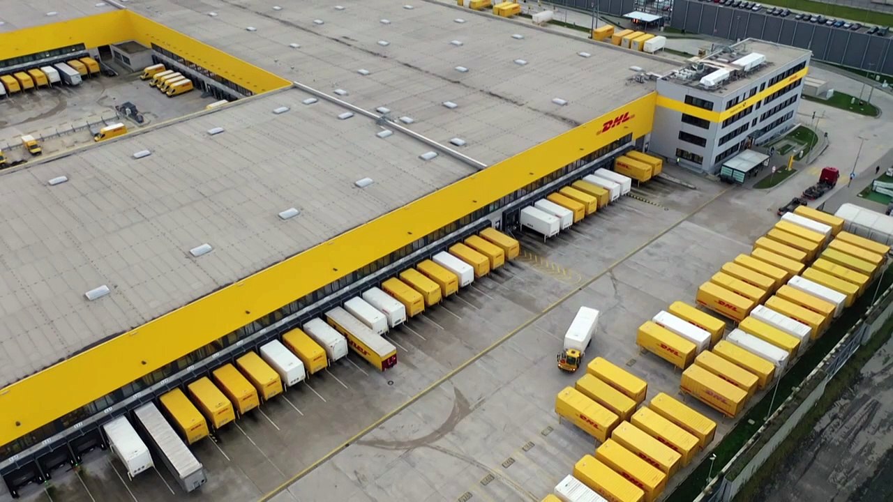 Hybrider Krieg: Russischer Geheimdienst soll hinter Paketbränden stecken