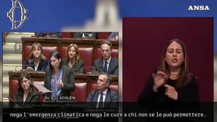 Schlein: "Papa Francesco non merita l'ipocrisia di chi deporta i migranti"