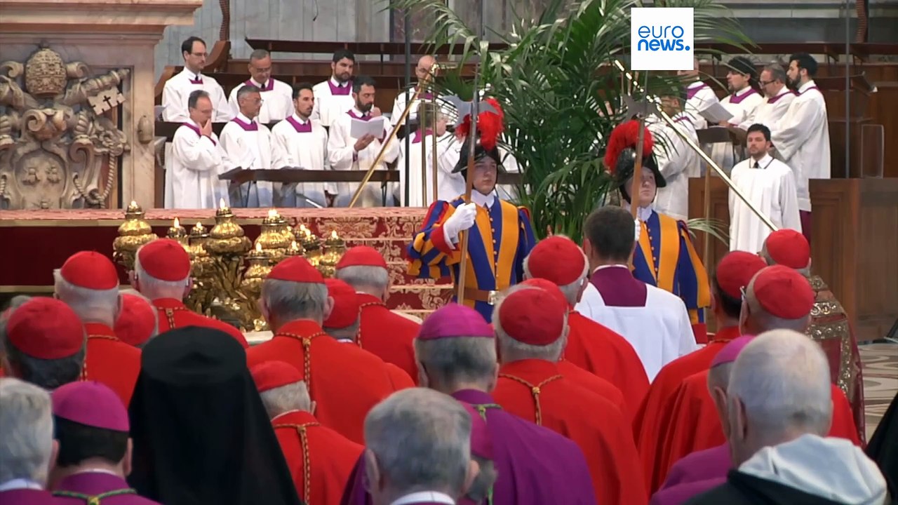 Papa Francesco, la salma esposta nella Basilica di San Pietro: almeno in 20mila per l'ultimo saluto