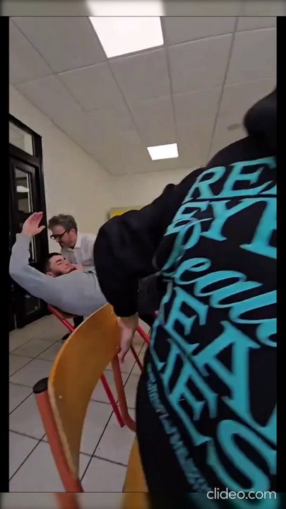 Violences aux lycées, les profs se rebellent! Dommage que ca n'arrive pas en vrai... #ecole #profs