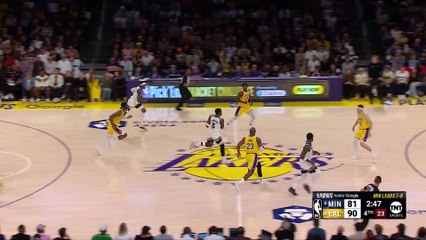 Lebron James con el robo y los dos puntos