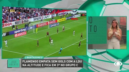 ‘Foi um ótimo resultado contra a LDU’, diz Cicinho após empate do Flamengo na Libertadores