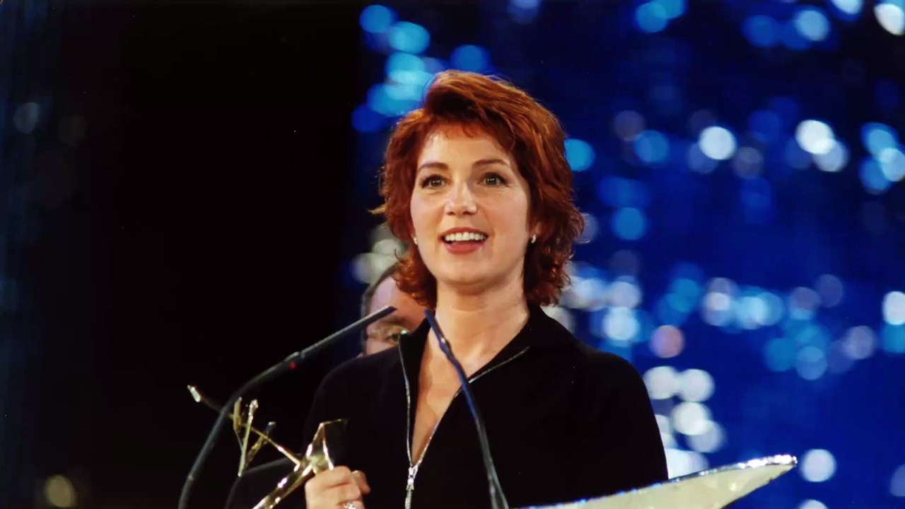 "Ça a totalement payé ma maison en Corse" : Véronique Genest revient sans tabou sur cette célèbre pub qui lui a fait gagné beaucoup d’argent
